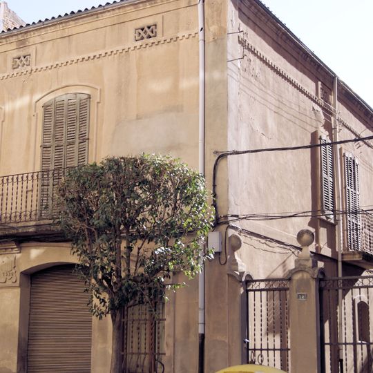 House in avinguda de la Generalitat, 12