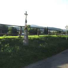 Kříž u Načeradce u silnice do Karhule