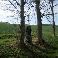 Kříž severně od Tedražic