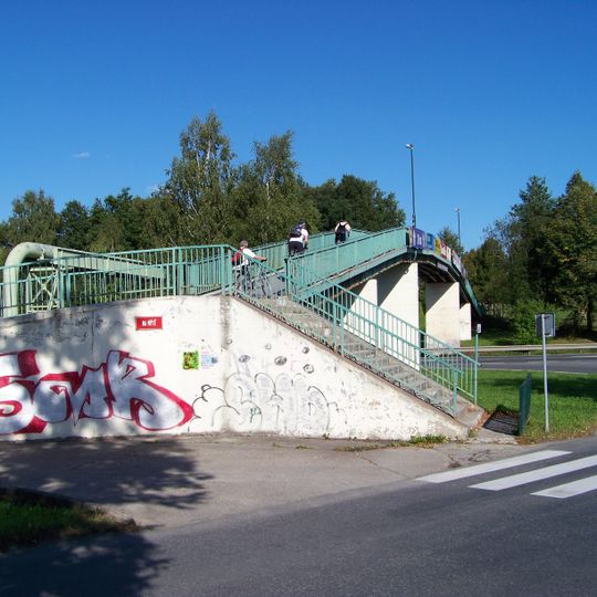 Lávka přes silnici I/3 v Sezimově Ústí