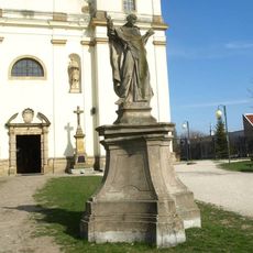 Socha svatého Vincence Ferrerského před kostelem Nanebevzetí Panny Marie v Uherském Brodu
