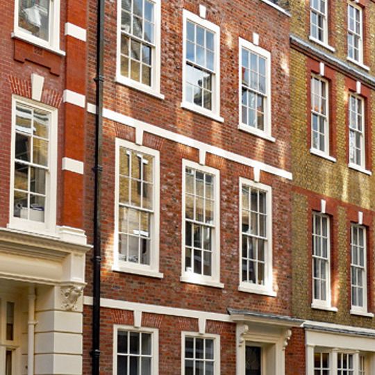 19, Essex Street Wc2