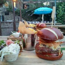 Millennium Milepost The Kings Arms