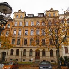 Mietshaus in geschlossener Bebauung mit Vorgarten Andréstraße 9