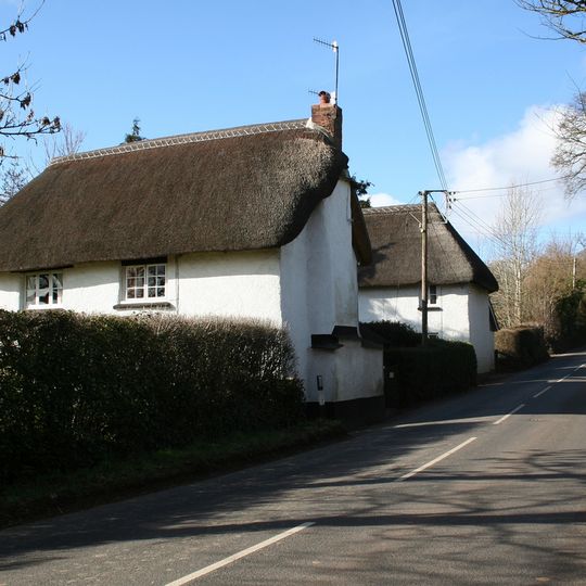 1 and 2 Pynes Hill Cottages