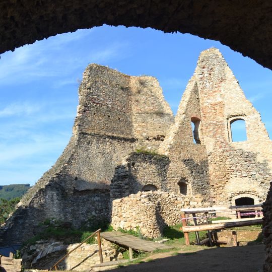 Hrad Divín, Divínsky hrad, brána I.