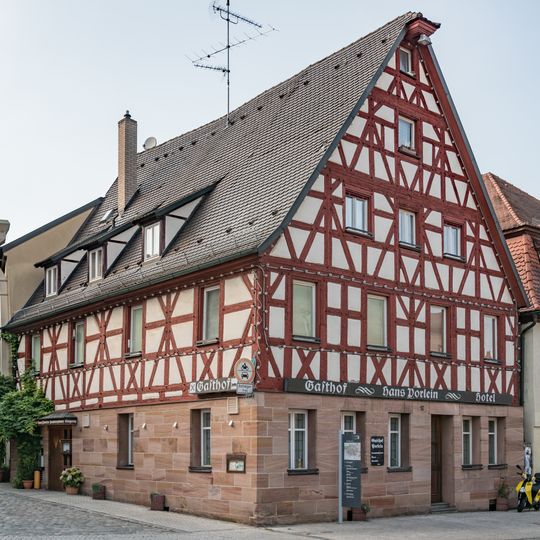 Zöllnertorstraße 10