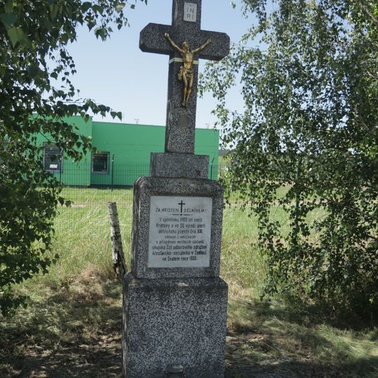 Kříž u silnice východně od Sedlce