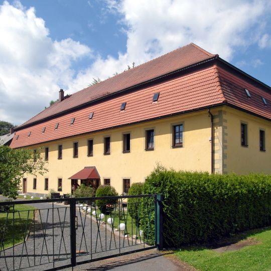 Gesindehaus eines ehemaligen Rittergutes Am Geyersberg 3