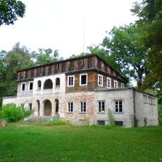 Zespół pałacowy w Mężeniniu