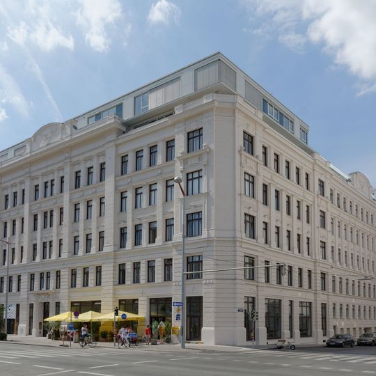 Verwaltungs- /Bürogebäude