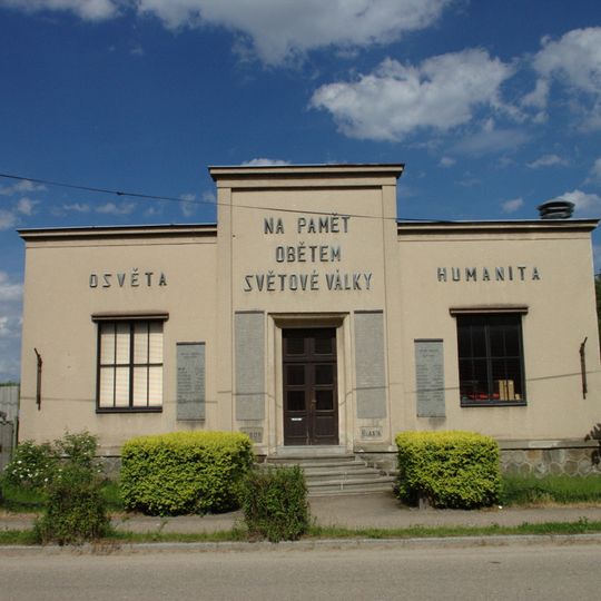 Pomník padlým v Bystřici