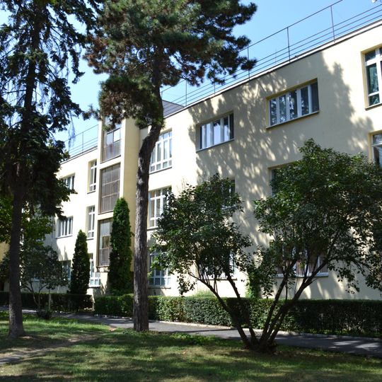 Masarykova kolónia bank. úrad. , dom bytový-sekcia VI.