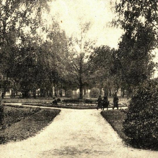 Park miejski w Mławie