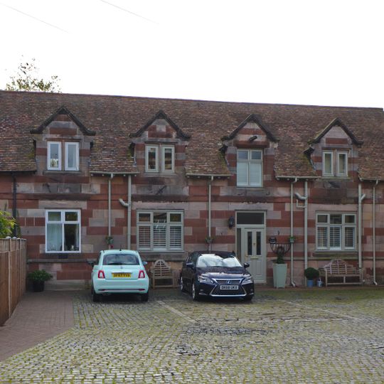 Stables To Thornton House