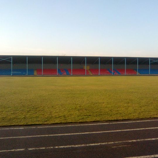 Stadion Hirnyk w Komsomolśkim