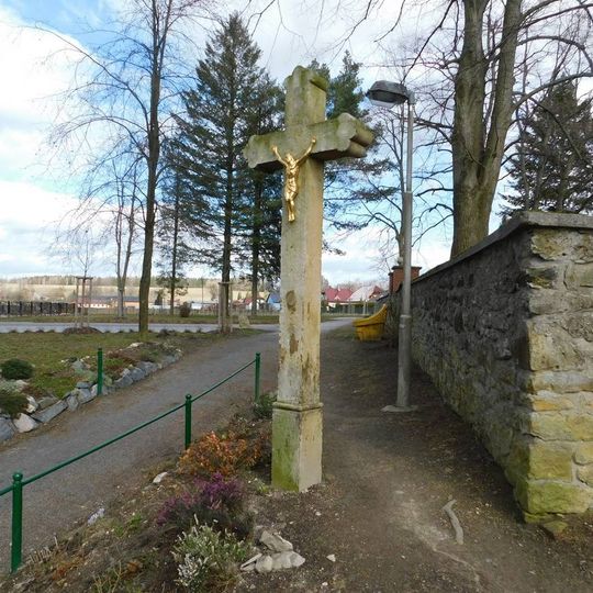 Kříž u evangelického hřbitova v Sobíňově