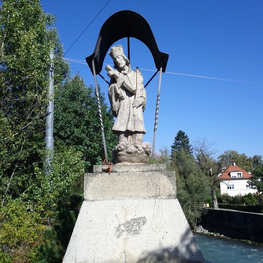 Figurenbildstock hl. Johannes Nepomuk u. Geländer
