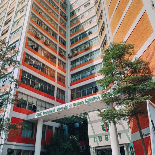 International University of Business Agriculture and Technology