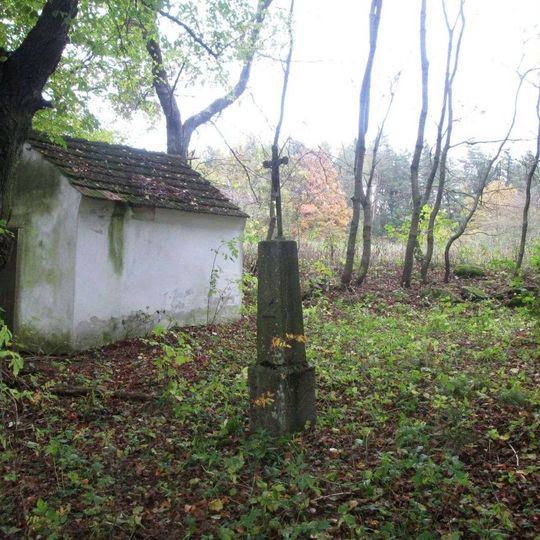 Kříž východně od Nové Vsi u kaple