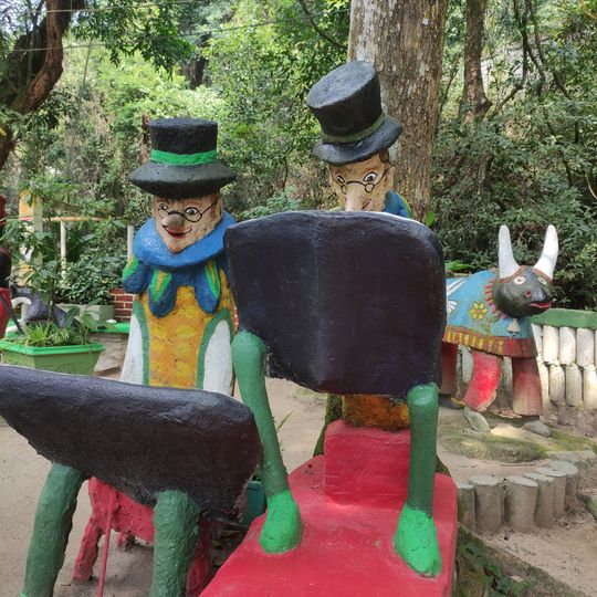 Escultura Naif - A Visconde de Sabugosa