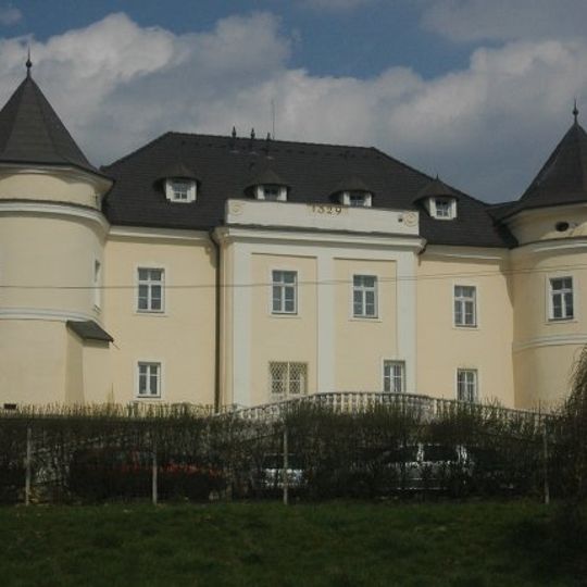 Manor in Čereňany
