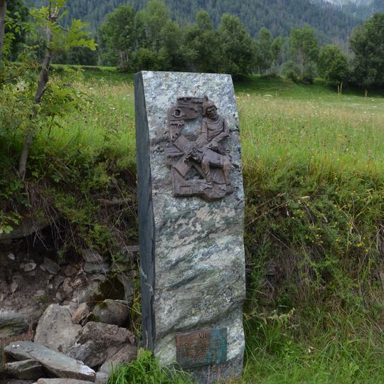 Kreuzweg Göriach Bildsäule, 7. Kreuzwegstation Jesus fällt das zweite Mal unter dem Kreuz
