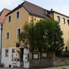 Wohn- und Geschäftshaus