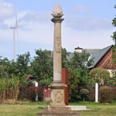 Sloup ve Starém Maletíně na návsi