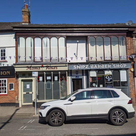 3 And 5, North Street