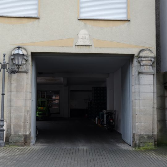 Brückenstraße 9, Torpfeiler