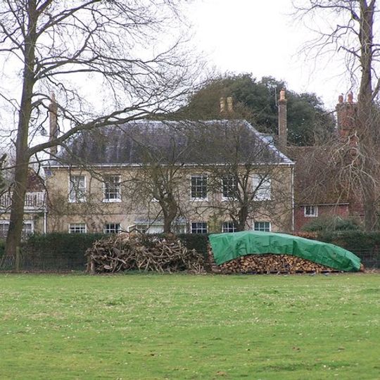 Fryern Court