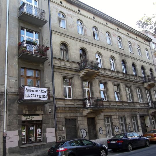 Kamienica z oficynami