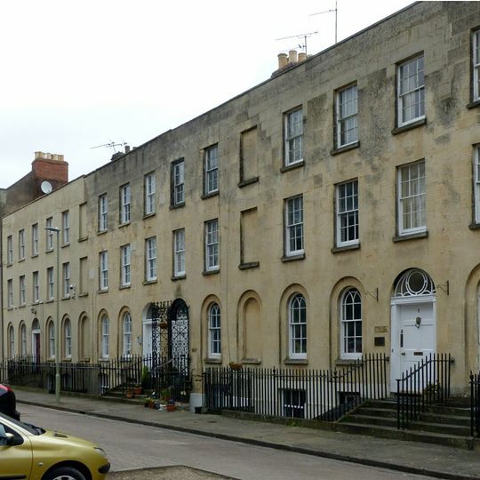 2-8 Wellington Parade