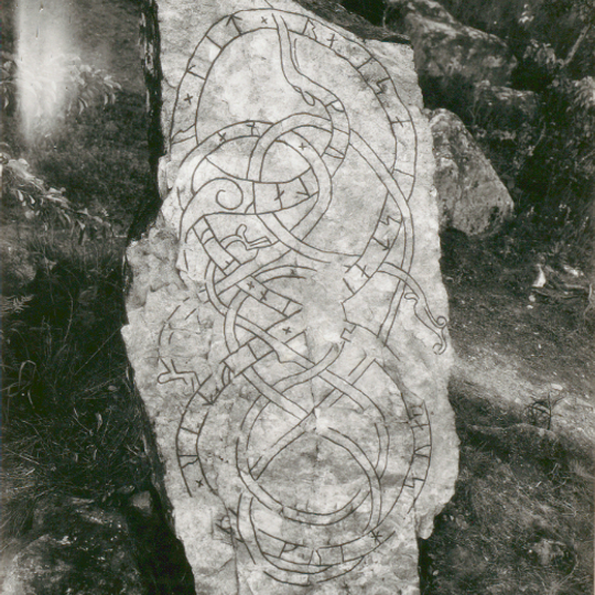 Uppland Runic Inscription 42