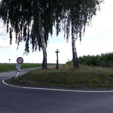 Kříž jižně od Sedlce