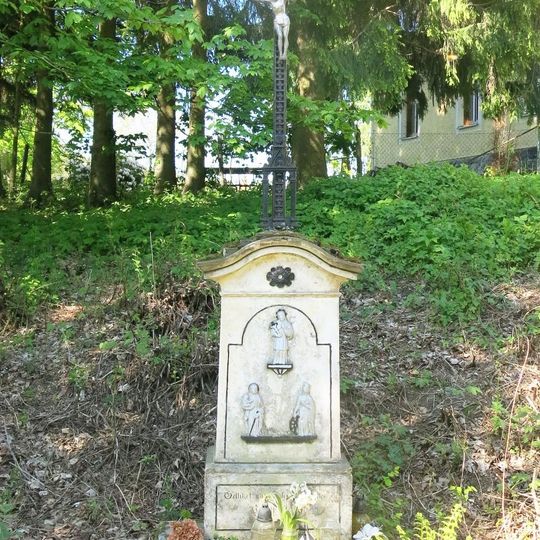 Kříž u domu 171 v Horním Maxově