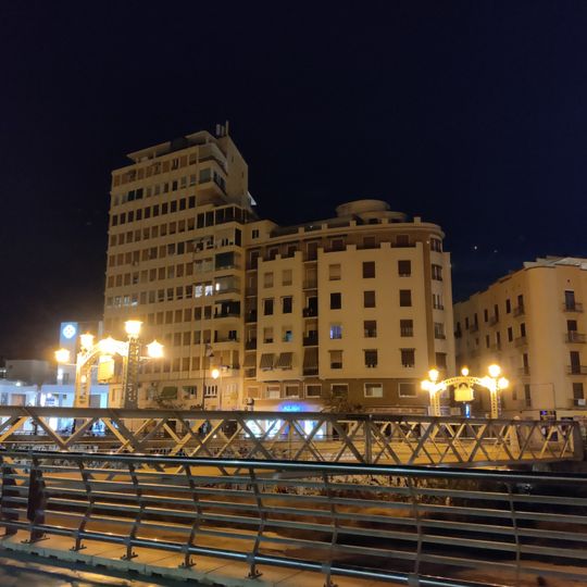 Edificio de viviendas en Pasillo de Sta. Isabel