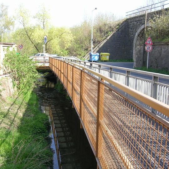 Ochozová lávka nad Dalejským potokem u Dalejské ulice - jihovýchodní část