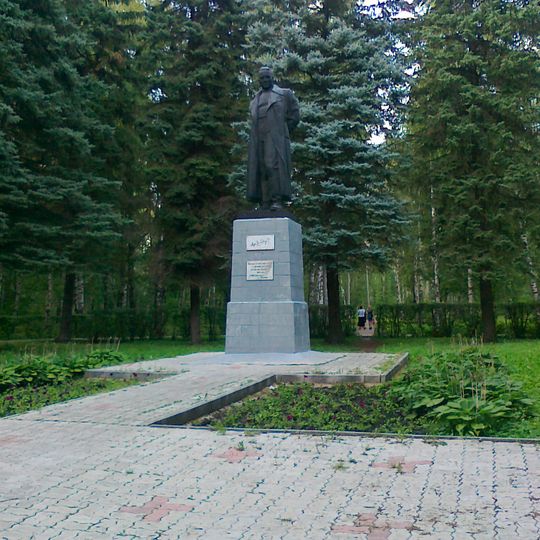 Gaidar monument in Arzamas