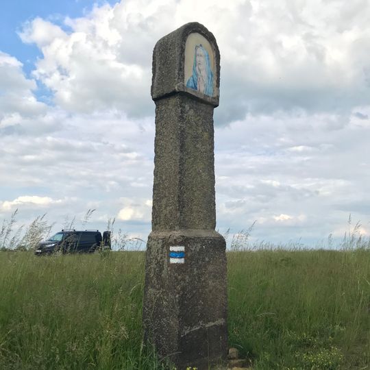 Boží muka u cesty k Lubí