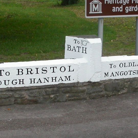 Guidestone, Bath Road, jct Cherry Garden Road