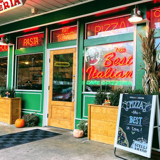 Best Italian Cafe & Pizzeria in Elks Plaza