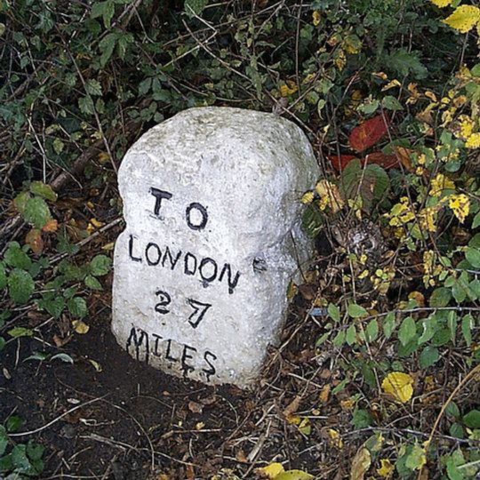 Milestone, Crays Hill