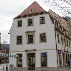 Wohnhaus in Ecklage mit Läden in geschlossener Bebauung Innere Plauensche Straße 1