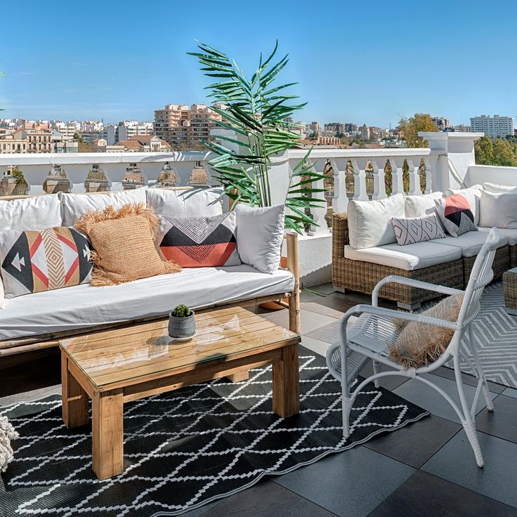 Blanq Carmen's Rooftop