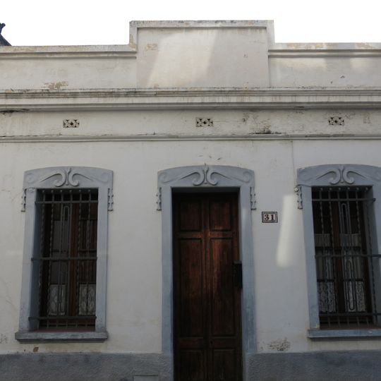 House in carrer Montserrat, 31