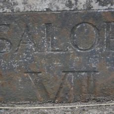 Milestone, Acton Reynald School wall S Grinshill turn