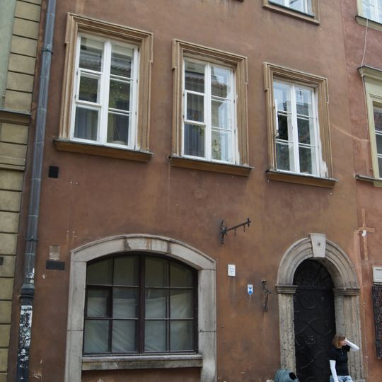 Kamienica Konstantynowska, Latoszewska