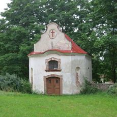 Kaple u kostela v Nové Vsi nad Popelkou